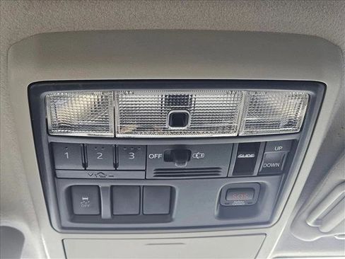 Used 2015 Toyota 4Runner Limited RWD image 11