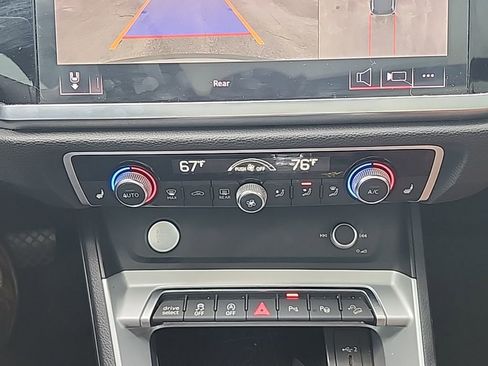 Used 2020 Audi Q3 2.0T Prestige w/ Prestige Package image 7