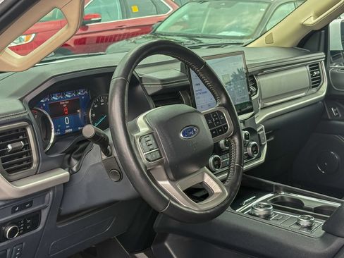 Used 2024 Ford Expedition XLT AWD/4WD image 22