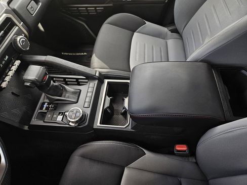 Used 2024 Toyota Tacoma TRD Off-Road AWD/4WD image 28