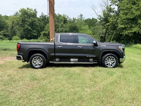 Used 2021 GMC Sierra 1500 SLT w/ SLT Premium Plus Package RWD image 6
