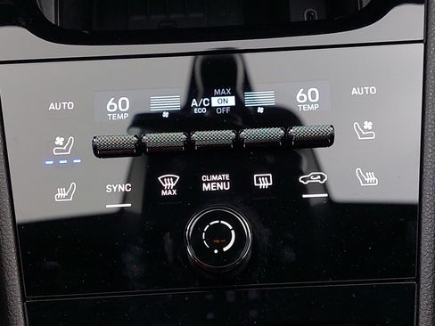 Certified 2026 Porsche Cayenne AWD/4WD image 23