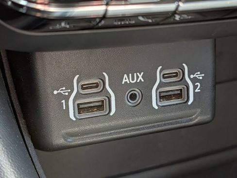 Used 2024 Dodge Durango GT AWD/4WD image 41