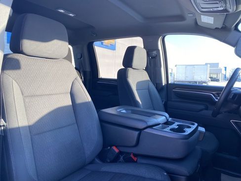 Used 2025 Chevrolet Silverado 2500 LT w/ Convenience Package image 19