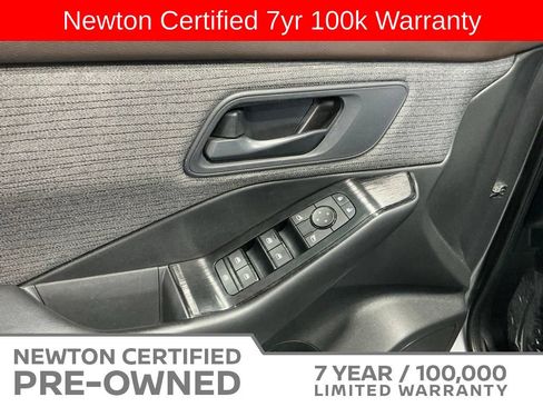 Used 2023 Nissan Rogue S AWD/4WD image 25