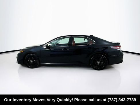 Used 2024 Toyota Camry XSE FWD image 4