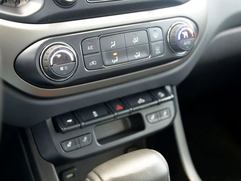 Used 2015 Chevrolet Colorado Z71 image 24