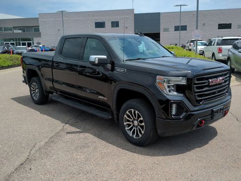Used 2019 GMC Sierra 1500 AT4 w/ AT4 Premium Package AWD/4WD image 2