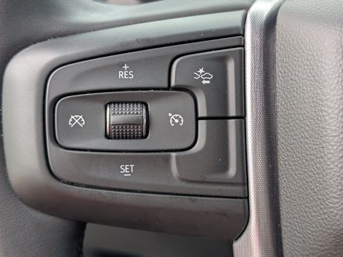 Used 2024 GMC Yukon SLE RWD image 48