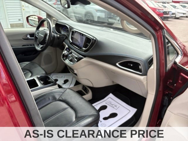 Used 2021 Chrysler Pacifica Touring-L FWD image 44