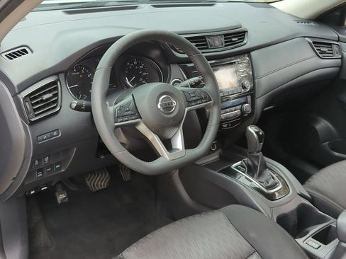 Used 2017 Nissan Rogue SV AWD/4WD image 9