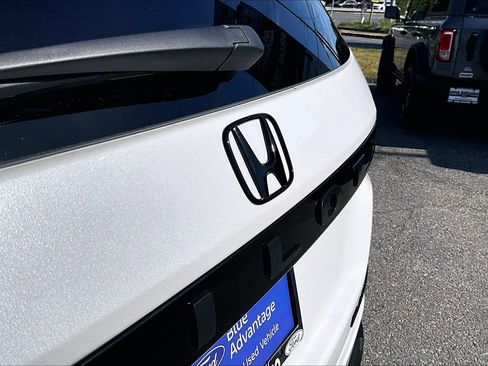 Used 2025 Honda Pilot Black Edition image 8