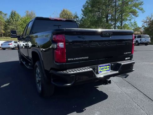 Used 2025 Chevrolet Silverado 2500 Custom w/ Custom Value Package image 7