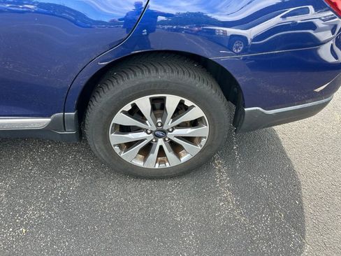 Used 2017 Subaru Outback 3.6R Touring AWD/4WD image 13