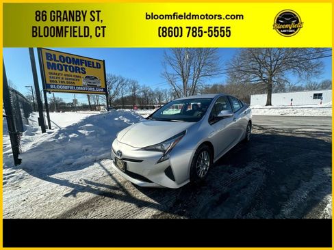 Used 2016 Toyota Prius Two image 1