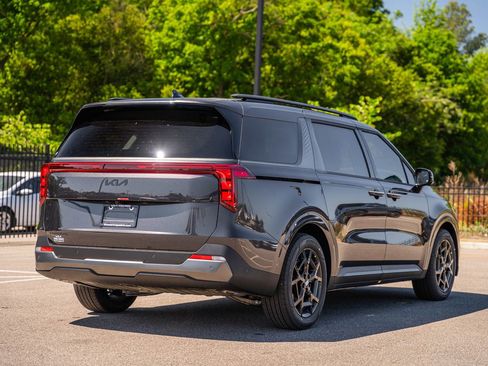 New 2026 Kia Carnival SX FWD image 4