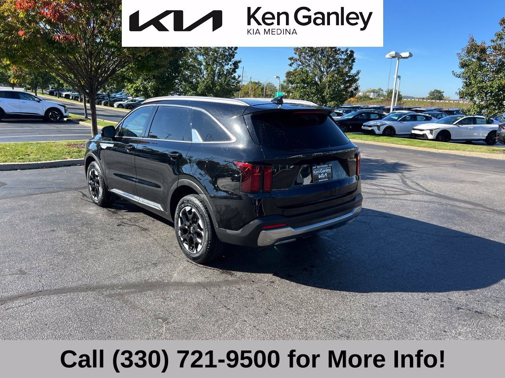 Certified 2024 Kia Sorento S w/ Panoramic Sunroof Package AWD/4WD image 15
