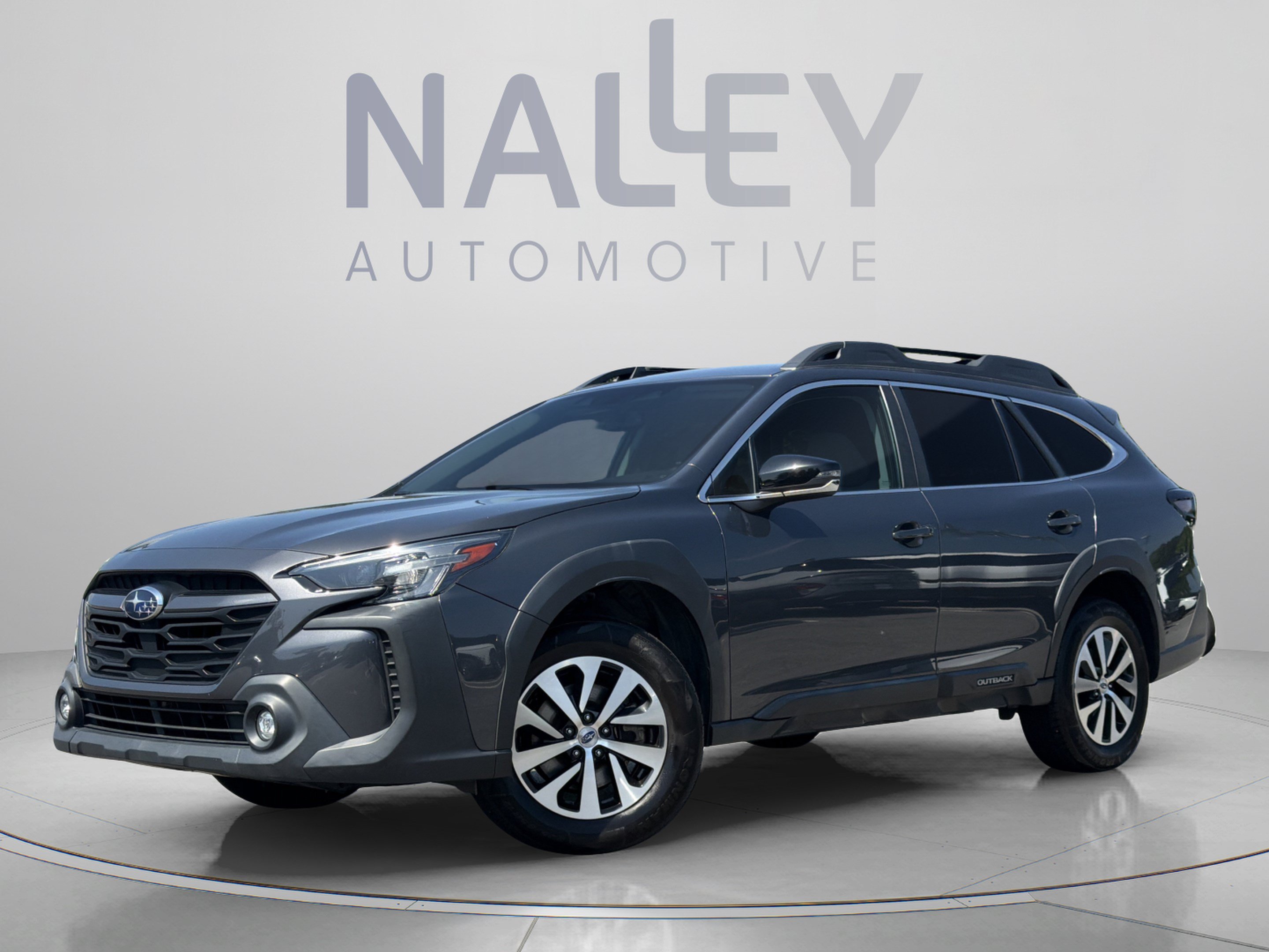 Used 2023 Subaru Outback Premium AWD/4WD image 1