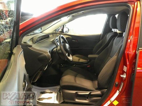 Used 2017 Toyota Prius Three image 18