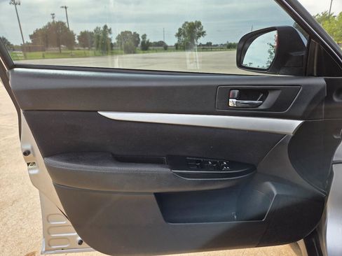 Used 2012 Subaru Outback 2.5i AWD/4WD image 15