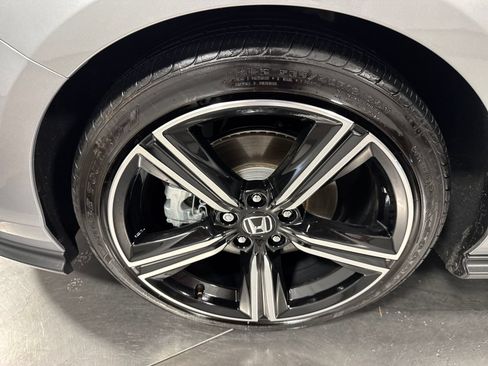 Used 2025 Honda Accord Sport image 2