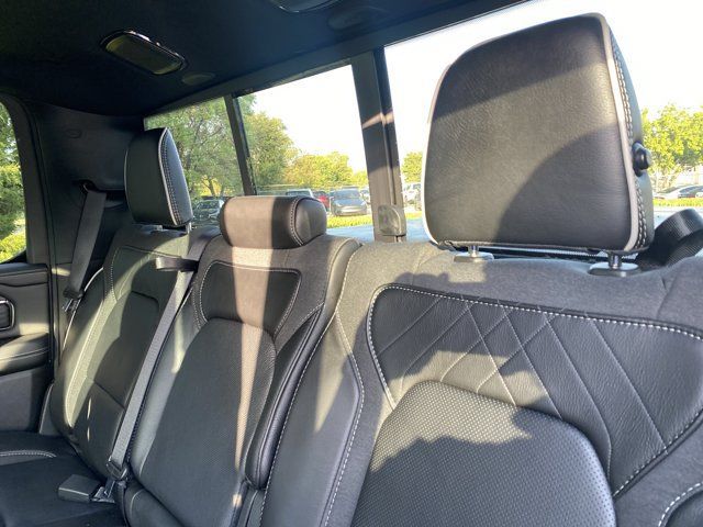 Used 2025 RAM 1500 Limited AWD/4WD image 11