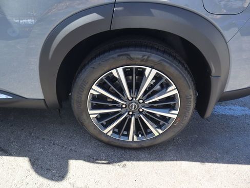 New 2026 Nissan Pathfinder Platinum w/ Cargo Package image 9