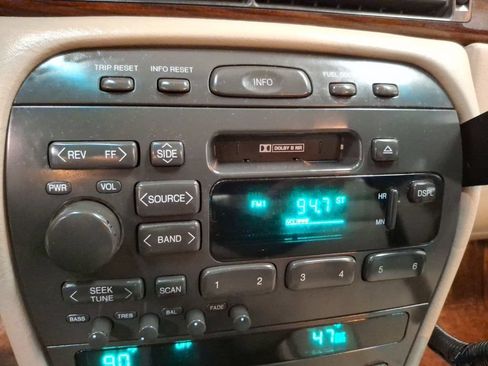 Used 1997 Cadillac Seville SLS w/ Leather/Lumbar Pkg FWD image 22