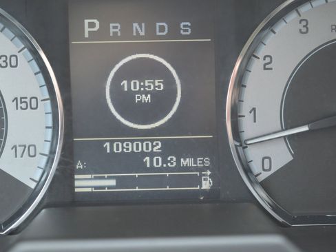 Used 2010 Jaguar XF Premium image 36