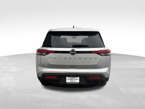Used 2024 Nissan Pathfinder S image 6