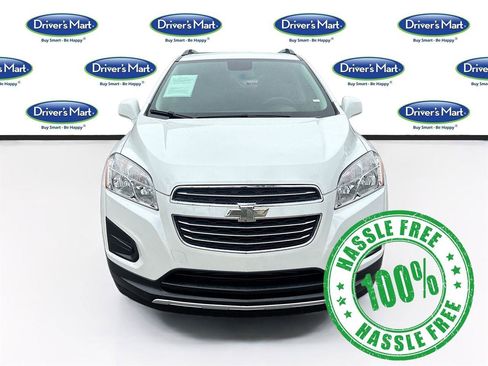 Used 2015 Chevrolet Trax LT w/ LT Sun and Sound Package FWD image 2