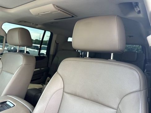 Used 2019 GMC Yukon XL SLT w/ Open Road Package RWD image 22
