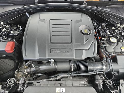 Certified 2025 Land Rover Range Rover Velar S image 31