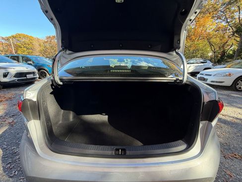 Used 2025 Toyota Corolla LE image 29