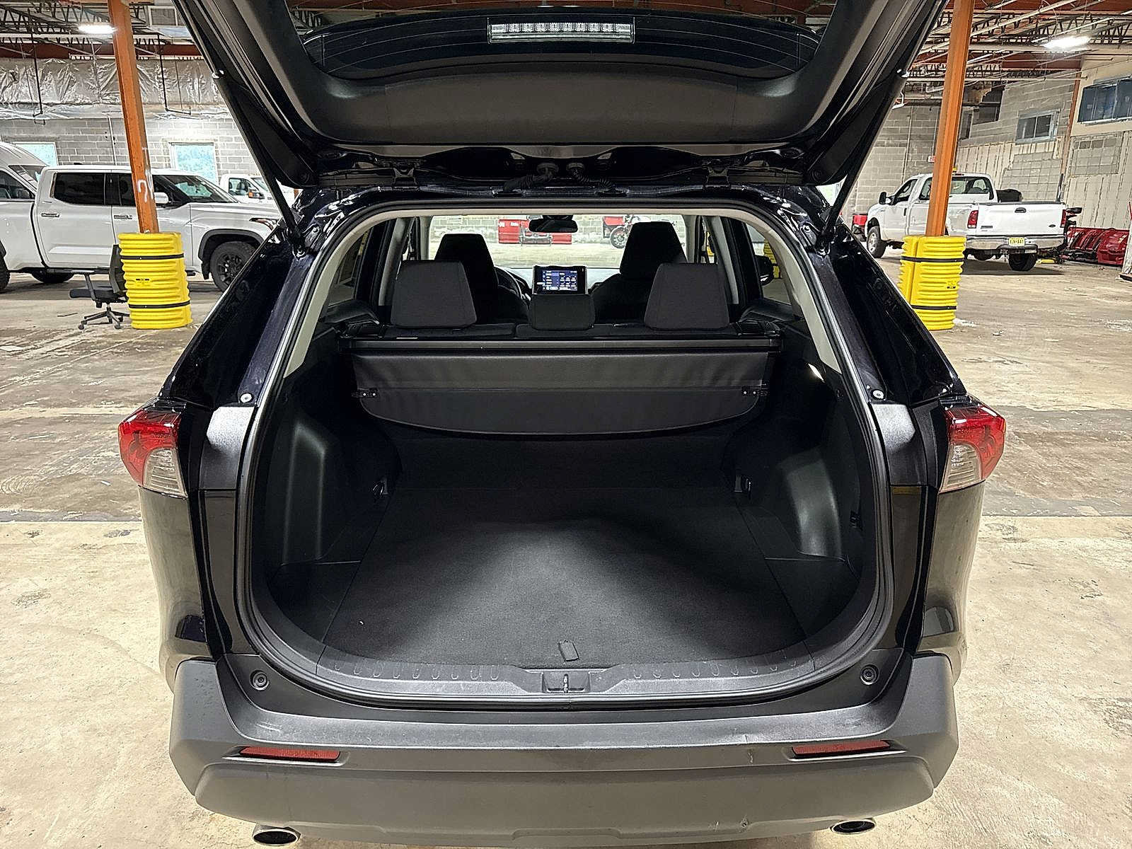 Certified 2025 Toyota RAV4 XLE AWD/4WD image 11