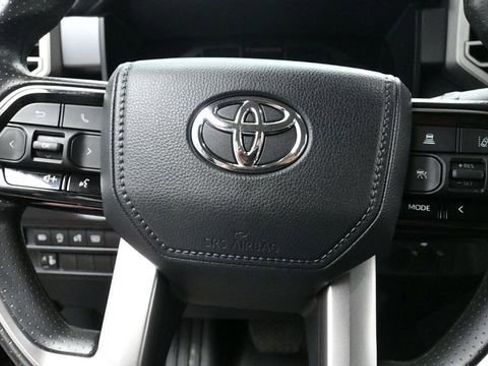 Used 2022 Toyota Tundra SR5 AWD/4WD image 13