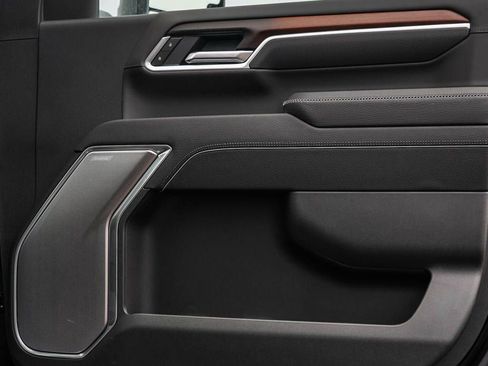 New 2026 GMC Sierra 3500 Denali w/ Denali Reserve Package image 8