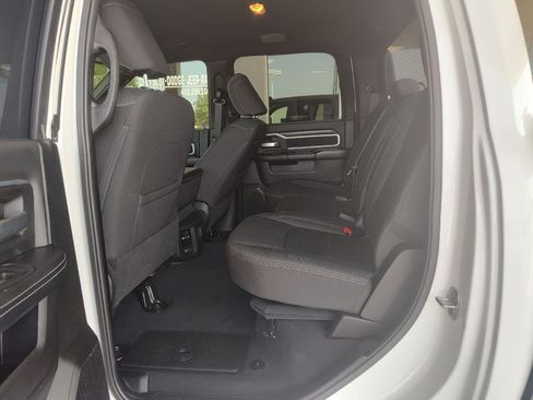 Used 2025 RAM 2500 Big Horn AWD/4WD image 9