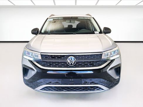 Used 2022 Volkswagen Taos S FWD image 2