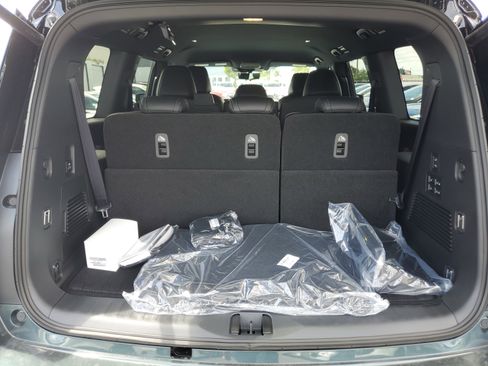 New 2025 Nissan Armada PRO-4X image 8