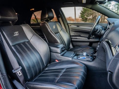 Used 2021 Chrysler 300 S image 29