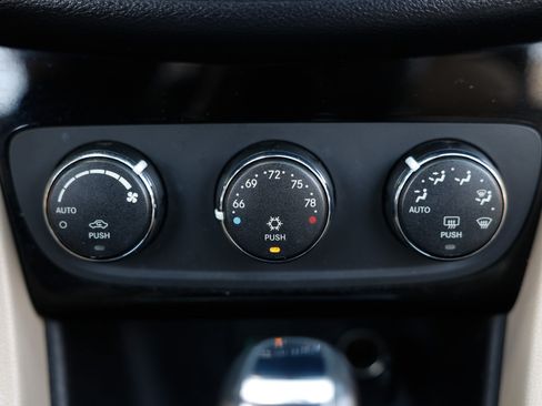 Used 2013 Chrysler 200 Touring w/ Cold Weather Group FWD image 32