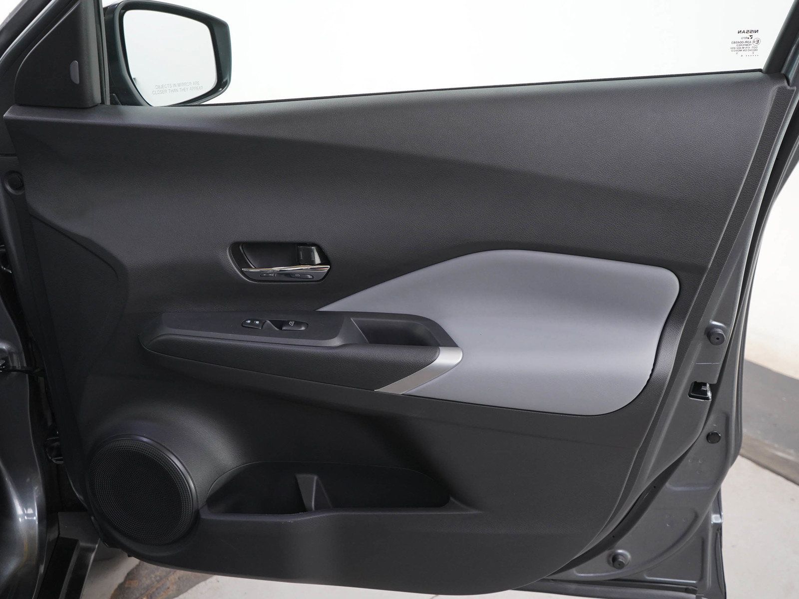 Used 2024 Nissan Kicks SR w/ SR Premium Package FWD image 9