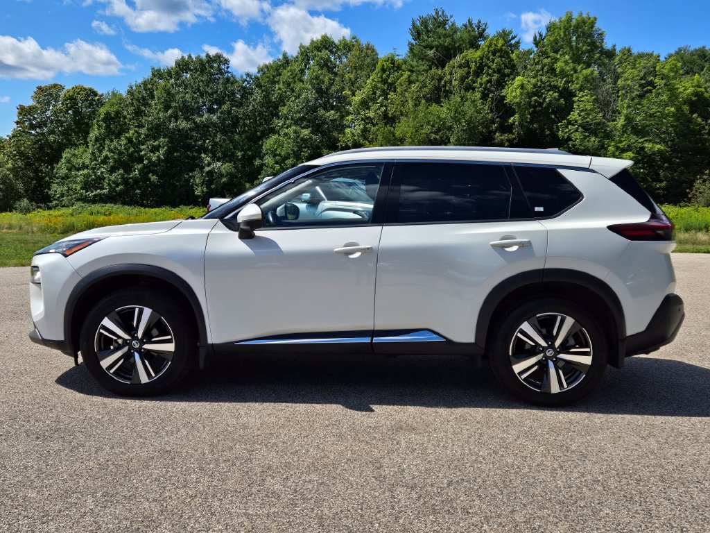 Used 2021 Nissan Rogue SL w/ Premium Package AWD/4WD image 2