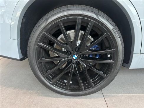 New 2026 BMW X5 M60i image 7