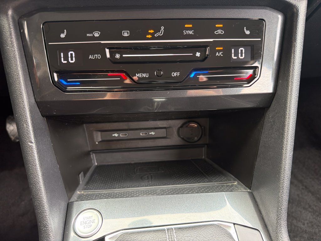 Certified 2023 Volkswagen Tiguan SE FWD image 17