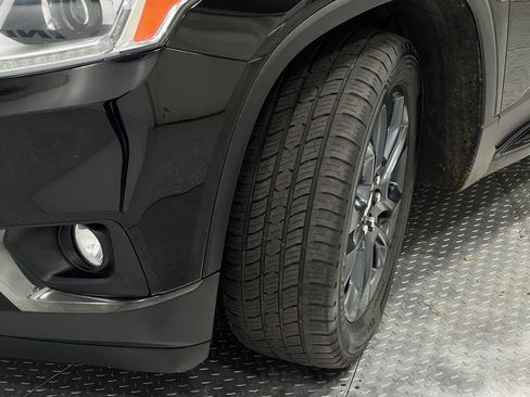 Used 2021 Chevrolet Traverse RS w/ LPO, 'HIT The Road' Package image 38