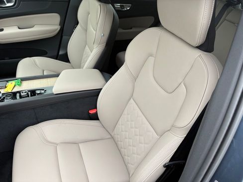 New 2026 Volvo XC60 B5 Plus AWD/4WD image 18