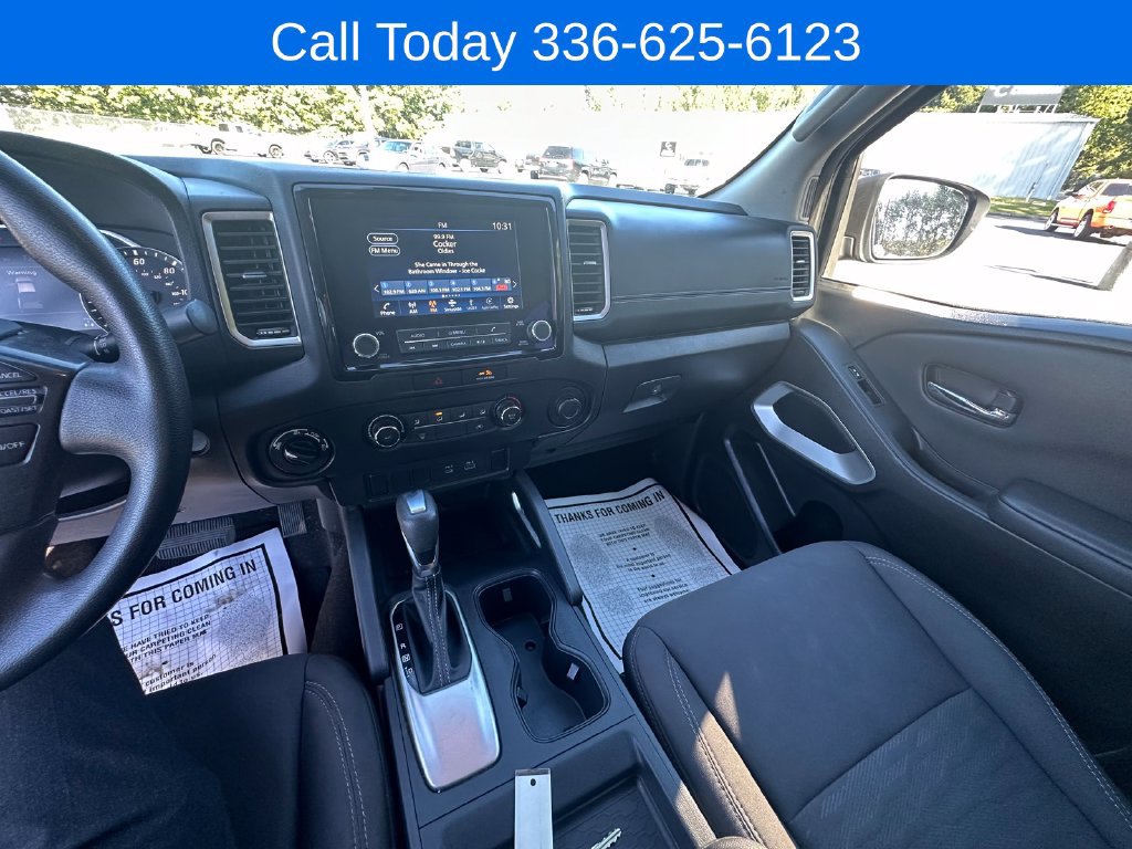 Used 2022 Nissan Frontier SV AWD/4WD image 16