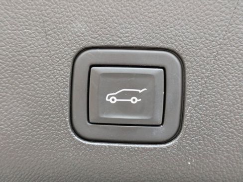 Certified 2023 Chevrolet Tahoe Z71 w/ Luxury Package image 14